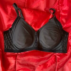 Honeylove Black silhouette bra size 1X